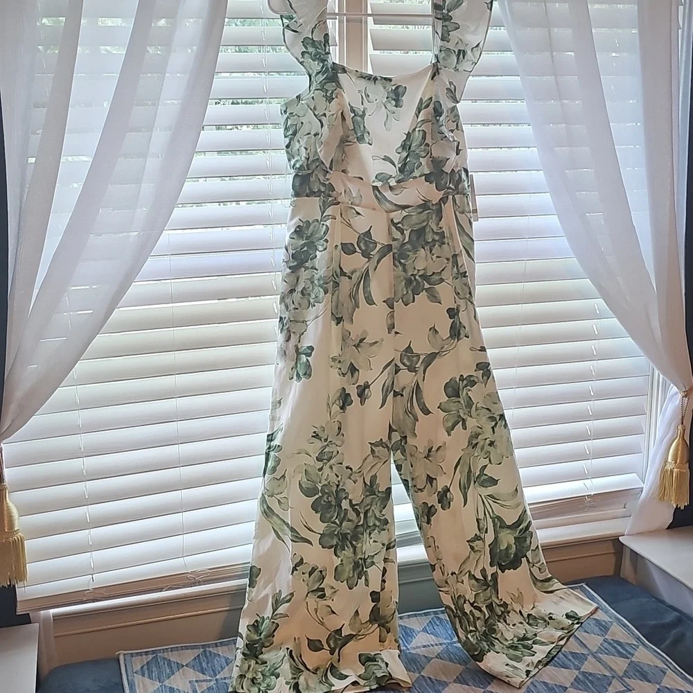 Floral Green and White Jumpsuit - Picture 3 of 7